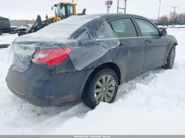 2014 Chrysler 200 Touring მანქანა იყიდება აუქციონზე, vin: 1C3CCBBBXEN101026, აუქციონის ნომერი: 44291224