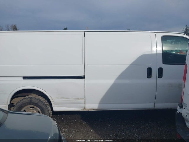 1GCWGBFP7P1258221 Chevrolet Express Cargo Rwd 2500 Extended Wheelbase Wt