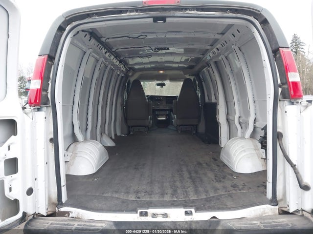 1GCWGBFP7P1258221 Chevrolet Express Cargo Rwd 2500 Extended Wheelbase Wt