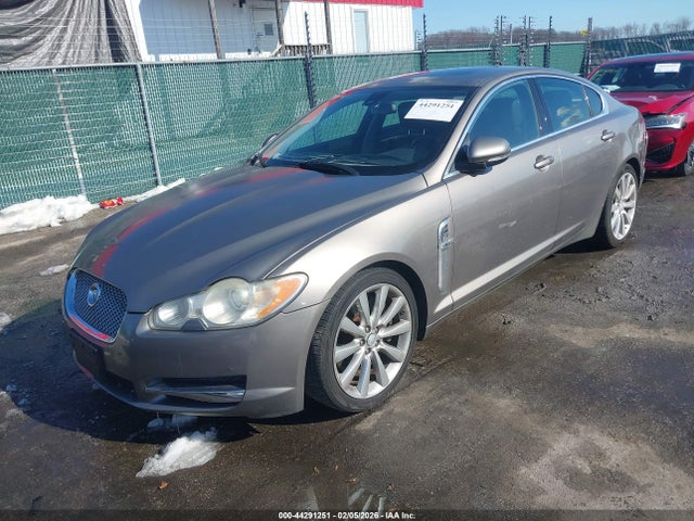 2010 JAGUAR XF SAJWA0GB7ALR64918 Photo 1