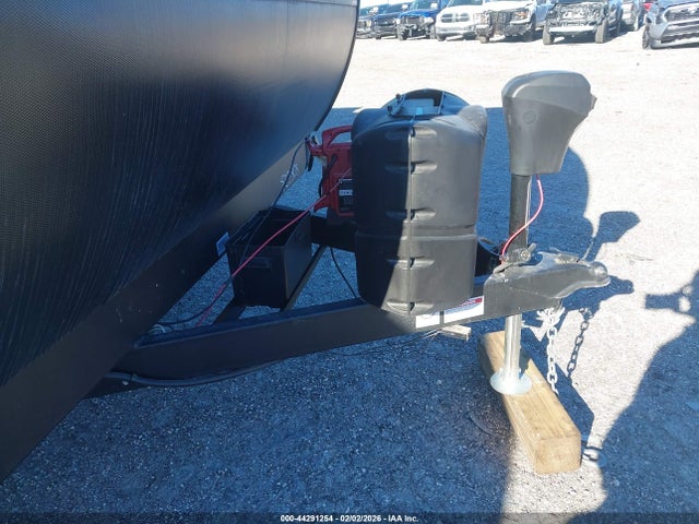 573TT3220N8823808 Grand Design Transcend Travel Trailer