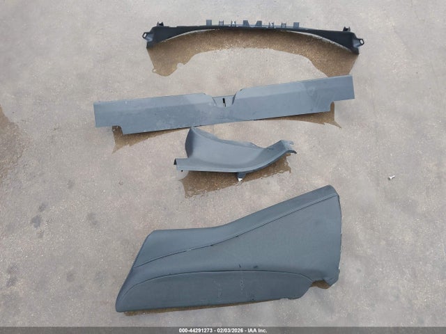 44291273 :رقم المزاد ، 5YJ3E1EA9MF063773 vin ، 2021 Tesla Model 3 Standard Range Plus Rear-wheel Drive مزاد بيع