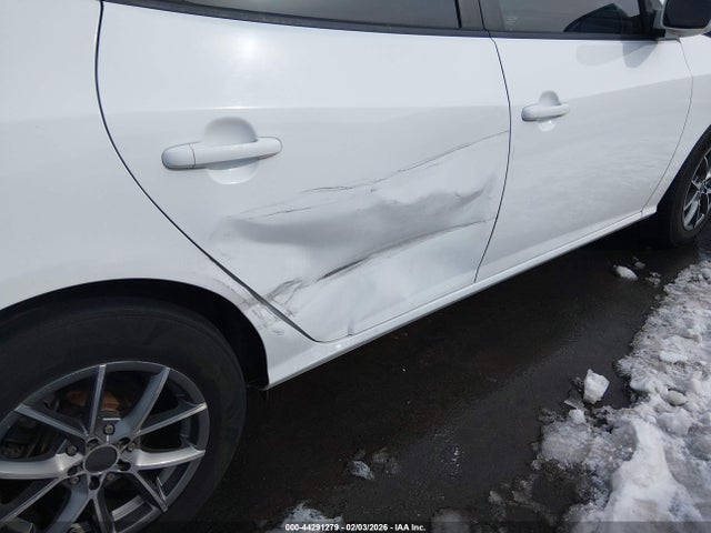 2008 HYUNDAI ELANTRA KMHDU46DX8U450827 Photo 5