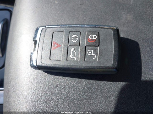 SALRT2RV5JA057081 Land Rover Discovery Hse Luxury