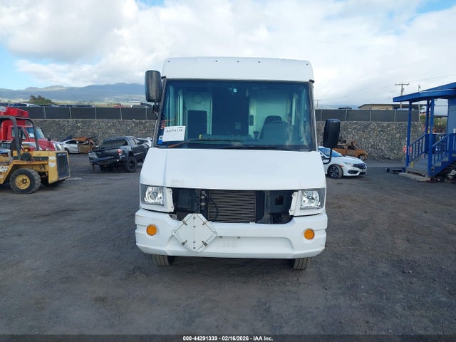 JALB4T17XE7W00225 Isuzu Commercial Van