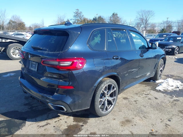 2019 BMW X5 5UXCR6C52KLL36763 Photo 3