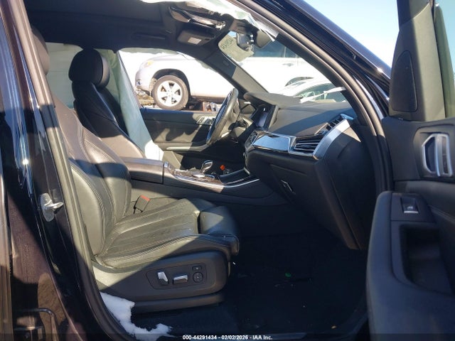 2019 BMW X5 5UXCR6C52KLL36763 Photo 4