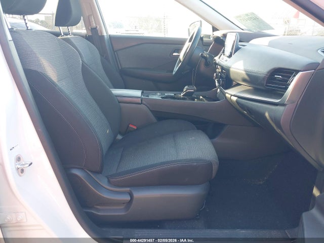 5N1BT3BAXNC723119 Nissan Rogue Sv Fwd
