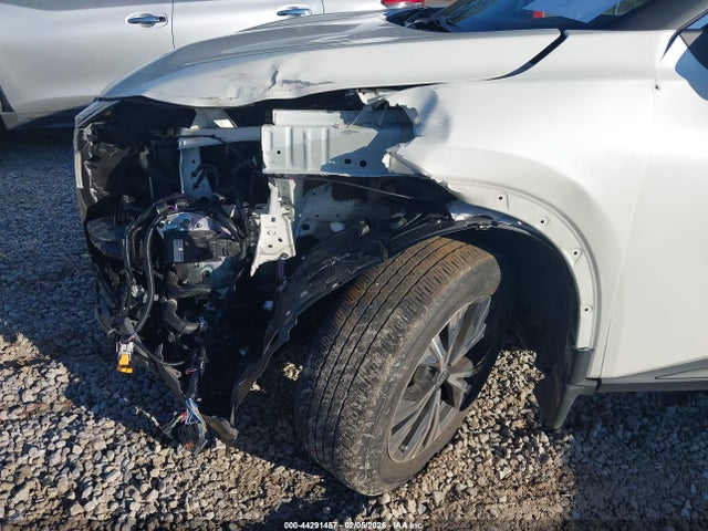 5N1BT3BAXNC723119 Nissan Rogue Sv Fwd