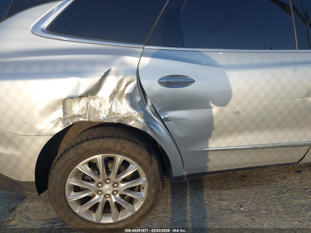 5GAERBKW1LJ135853 Buick Enclave Fwd Essence