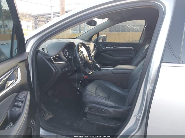 5GAERBKW1LJ135853 Buick Enclave Fwd Essence