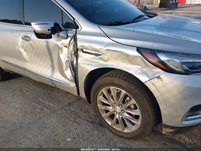 5GAERBKW1LJ135853 Buick Enclave Fwd Essence