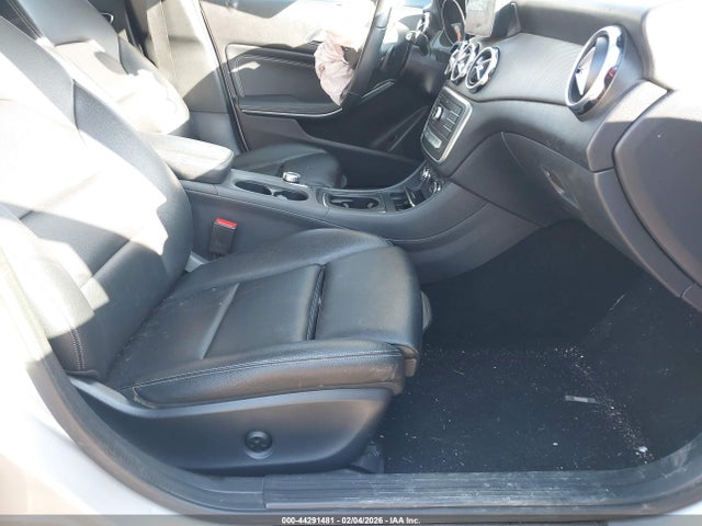WDCTG4EB4JJ431487 Mercedes-Benz GLA 250