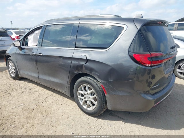 2022 CHRYSLER PACIFICA 2C4RC1BG7NR112290 Photo 2