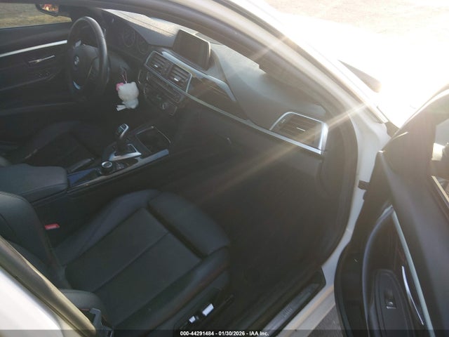 WBA8B9G55JNU99947 BMW 330I