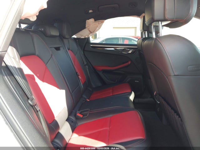 2018 PORSCHE MACAN WP1AA2A51JLB08231 Photo 7