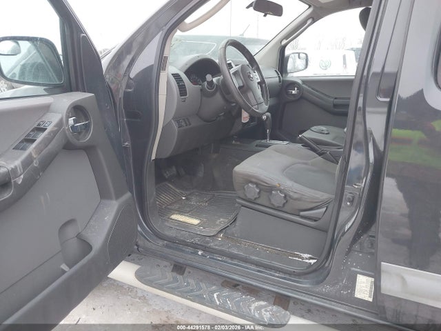 2011 NISSAN XTERRA 5N1AN0NW4BC523747 Photo 4