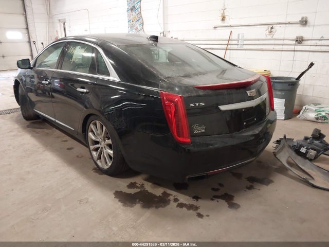 2017 CADILLAC XTS 2G61N5S3XH9117714 Photo 2