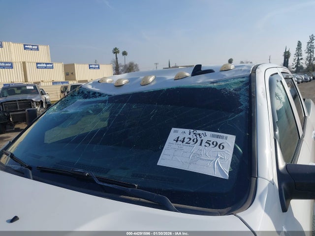 3C6UR5CL7JG290008 RAM 2500 Tradesman 4x4 6&#039;4 Box