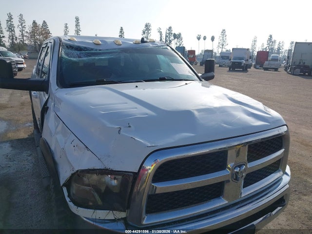 3C6UR5CL7JG290008 RAM 2500 Tradesman 4x4 6&#039;4 Box