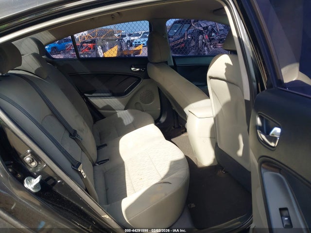 KNAFK4A66G5544091 KIA FORTE LX