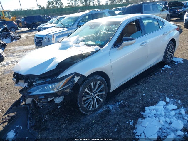 2021 Lexus Es 250 მანქანა იყიდება აუქციონზე, vin: 58AD11D10MU003250, აუქციონის ნომერი: 44291618