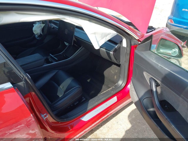 2018 TESLA MODEL 3 5YJ3E1EA9JF047052 Photo 4