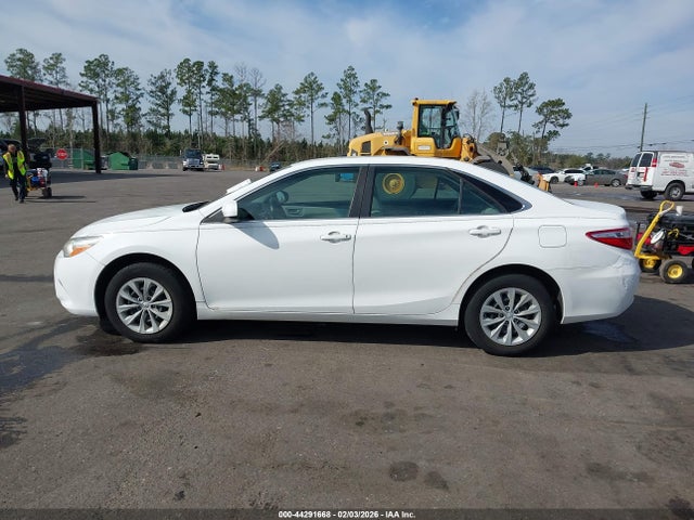 Aukcja sprzedaży 2017 Toyota Camry Le, vin: 4T1BF1FKXHU435453, numer aukcji: 44291668