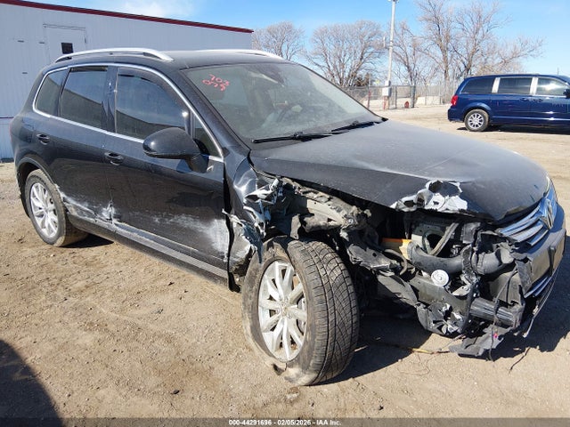 2016 VOLKSWAGEN TOUAREG WVGEF9BP4GD009561 Photo 5