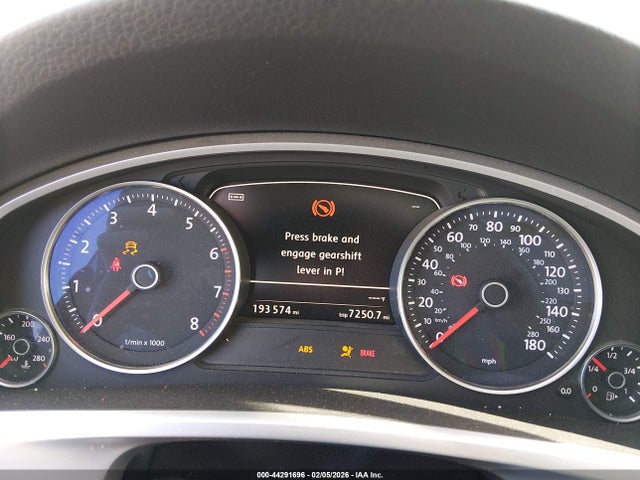 2016 VOLKSWAGEN TOUAREG WVGEF9BP4GD009561 Photo 6