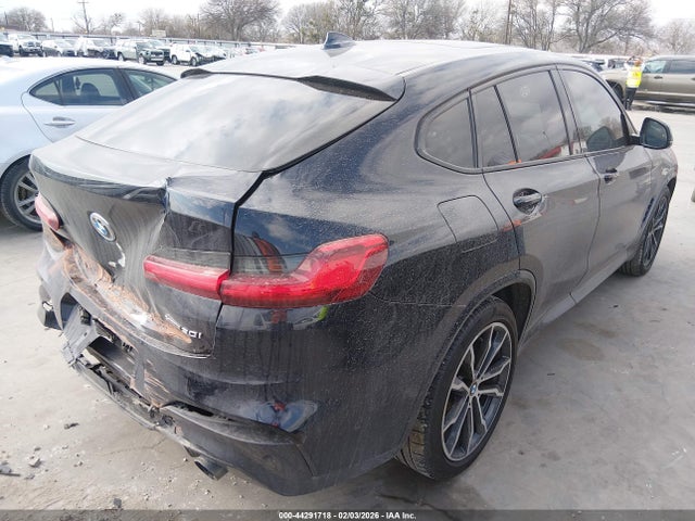 2019 BMW X4 5UXUJ3C56KLG57489 Photo 3