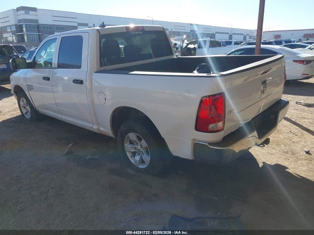 2023 RAM 1500 CLASSIC 1C6RR6LG7PS564923 Photo 2