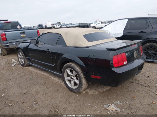 2007 FORD MUSTANG 1ZVFT84N175321156 Photo 2