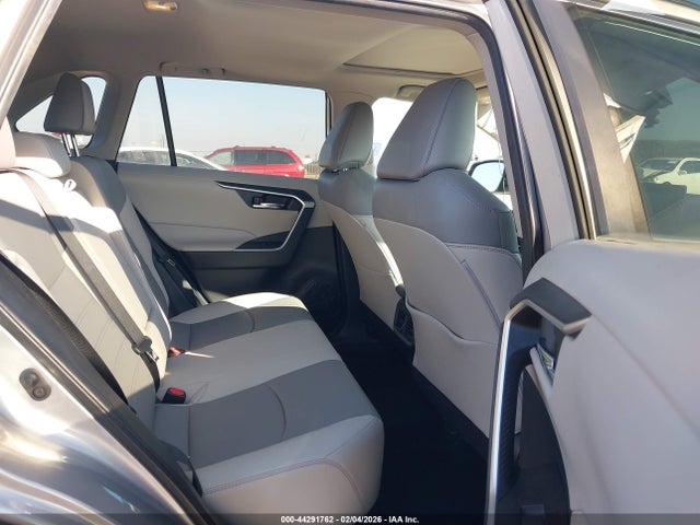 Toyota Rav4 Xle Premium 2021 2T3C1RFV3MC169840 Image 8