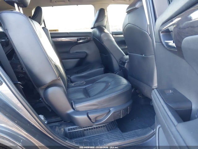 Aukcja sprzedaży 2023 Toyota Highlander Hybrid Limited, vin: 5TDXBRCH2PS120601, numer aukcji: 44291805