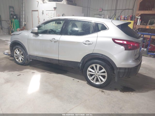 2018 NISSAN ROGUE SPORT JN1BJ1CR3JW283940 Photo 2