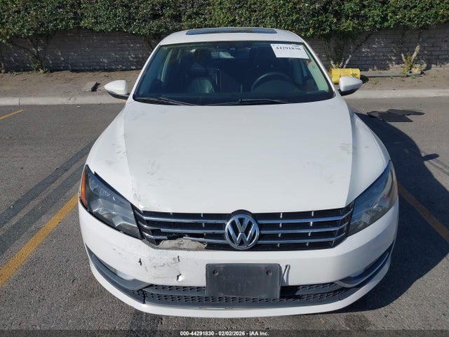 Продаж на аукціоні авто 2012 Volkswagen Passat 2.5l Sel Premium, vin: 1VWCP7A30CC092222, номер лоту: 44291830
