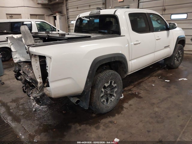 2017 TOYOTA TACOMA 5TFCZ5AN2HX079586 Photo 3