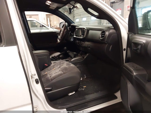 2017 TOYOTA TACOMA 5TFCZ5AN2HX079586 Photo 4