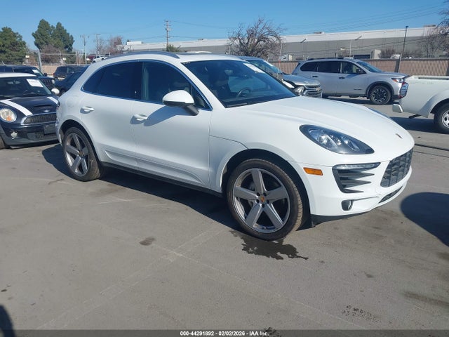 2017 PORSCHE MACAN WP1AB2A50HLB10382 Photo 0
