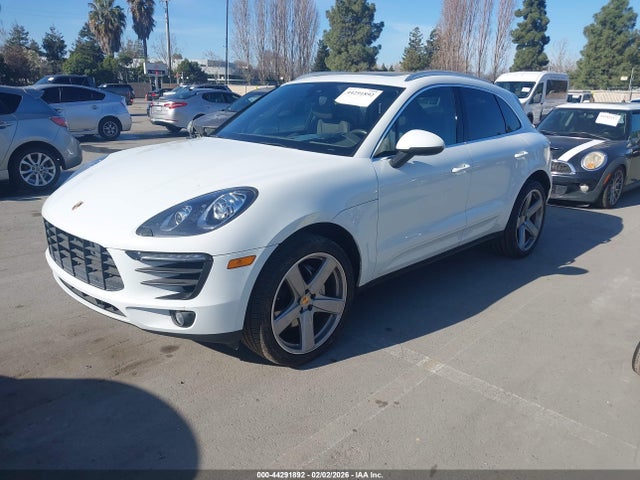 2017 PORSCHE MACAN WP1AB2A50HLB10382 Photo 1