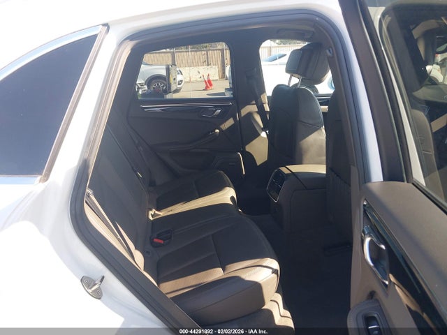 2017 PORSCHE MACAN WP1AB2A50HLB10382 Photo 7