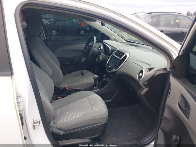 1G1JG6SG3H4177538 Chevrolet Sonic Lt Auto