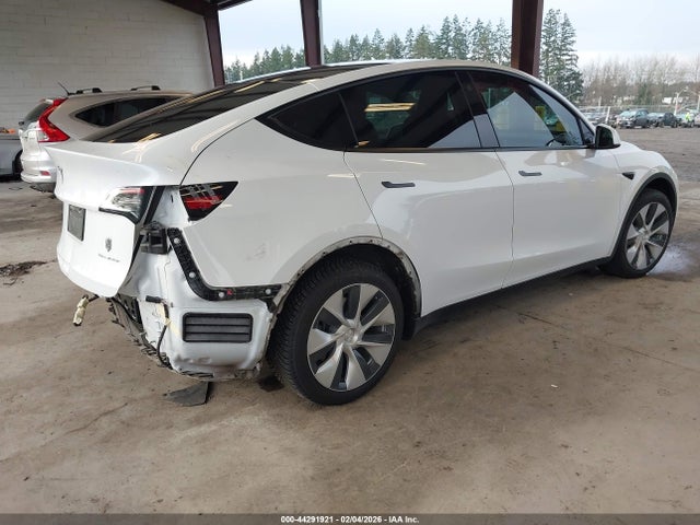 2021 TESLA MODEL Y 5YJYGDEE0MF261369 Photo 3