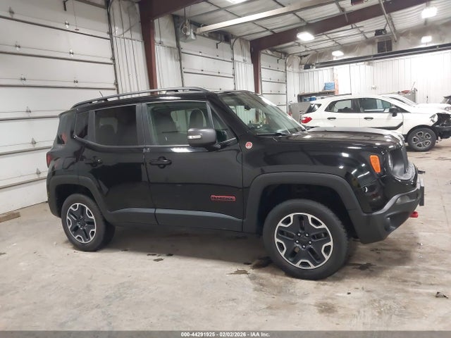 ZACCJBCB0HPF85946 Jeep Renegade Trailhawk 4x4