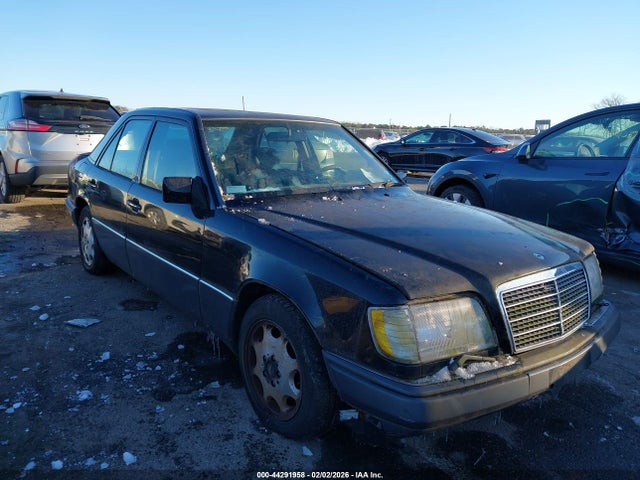 1995 MERCEDES-BENZ E WDBEA32E8SC266962