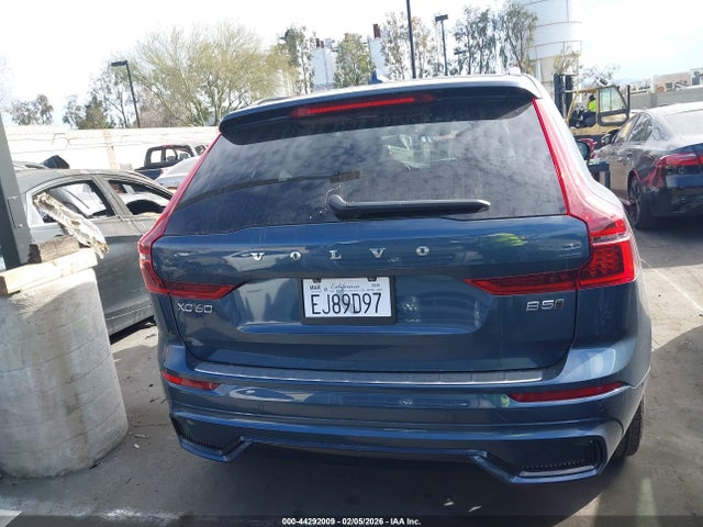 Volvo Xc60 B5 Plus 2026 YV4M12RCXT1375185 Image 17