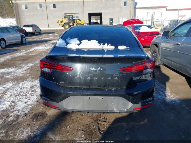 Hyundai ELANTRA SE 2019 5NPD74LF7KH430909 Image 17
