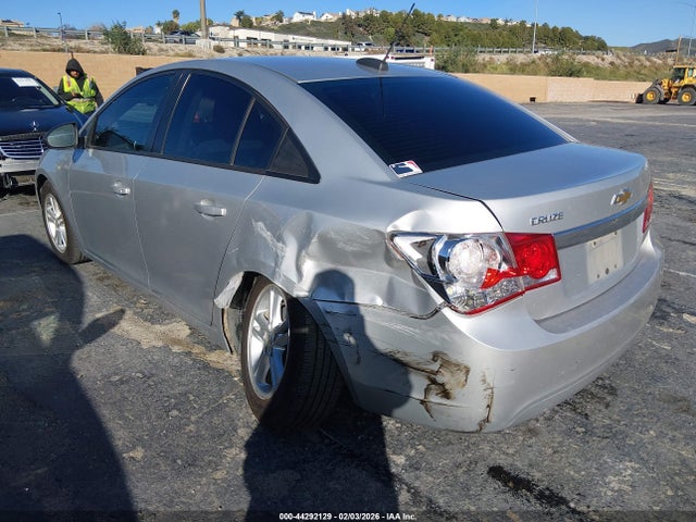 1G1PA5SG8F7256463 Chevrolet Cruze Ls Auto