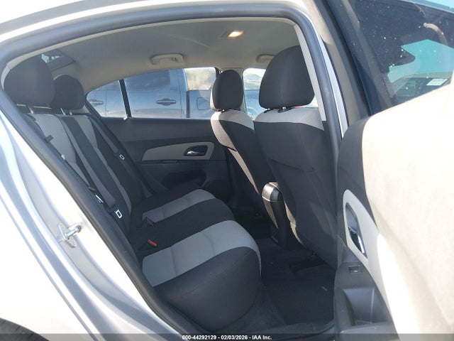 1G1PA5SG8F7256463 Chevrolet Cruze Ls Auto